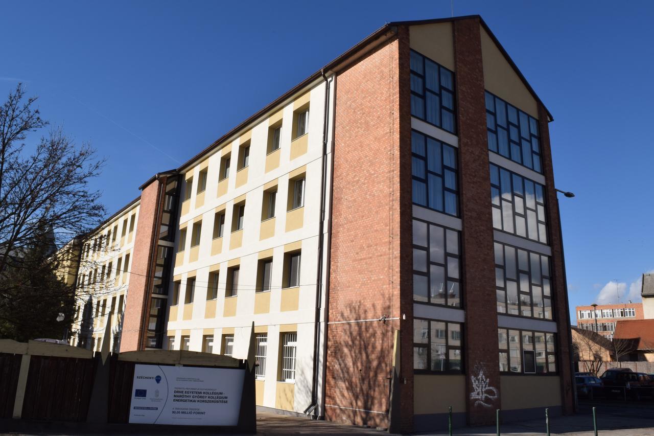 Marothi Kollegium Vandrehjem Debrecen Eksteriør billede